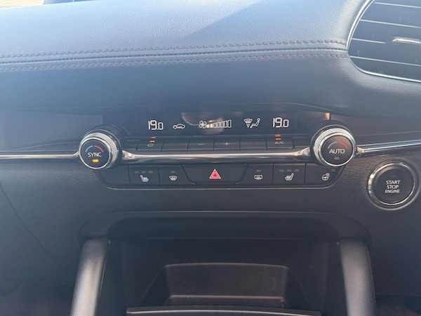 Used Mazda Mazda3 2022 for sale - 76240153: Photo 9