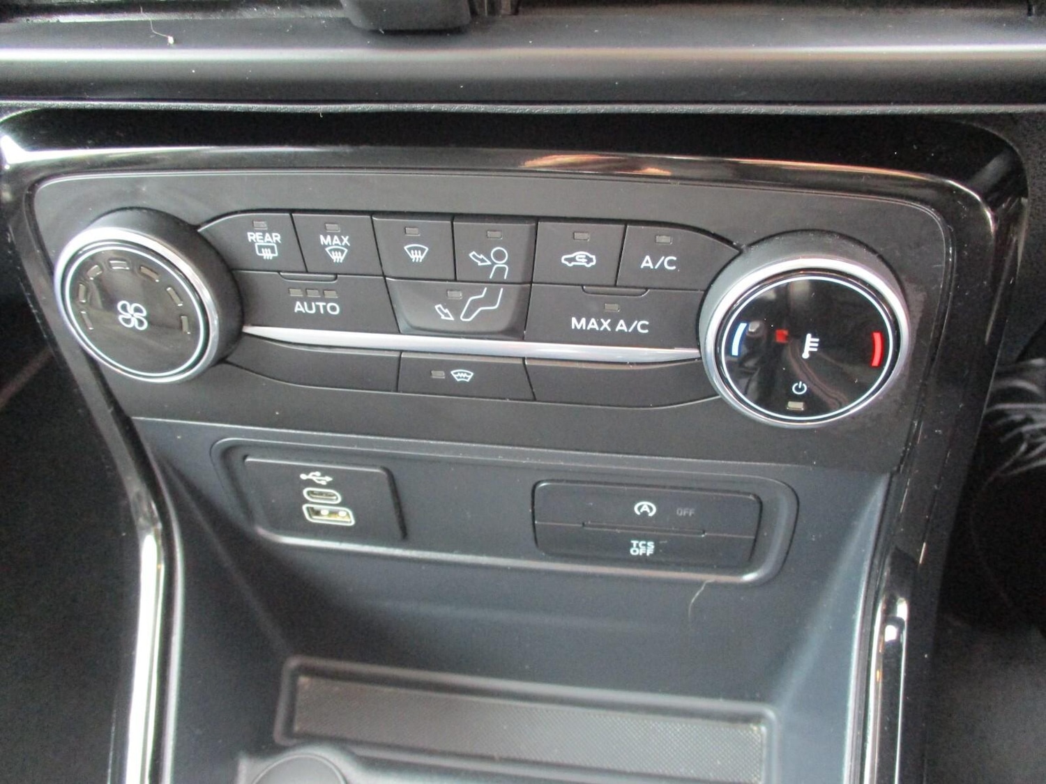 Used Ford Ecosport for sale - 77710372: Photo 19