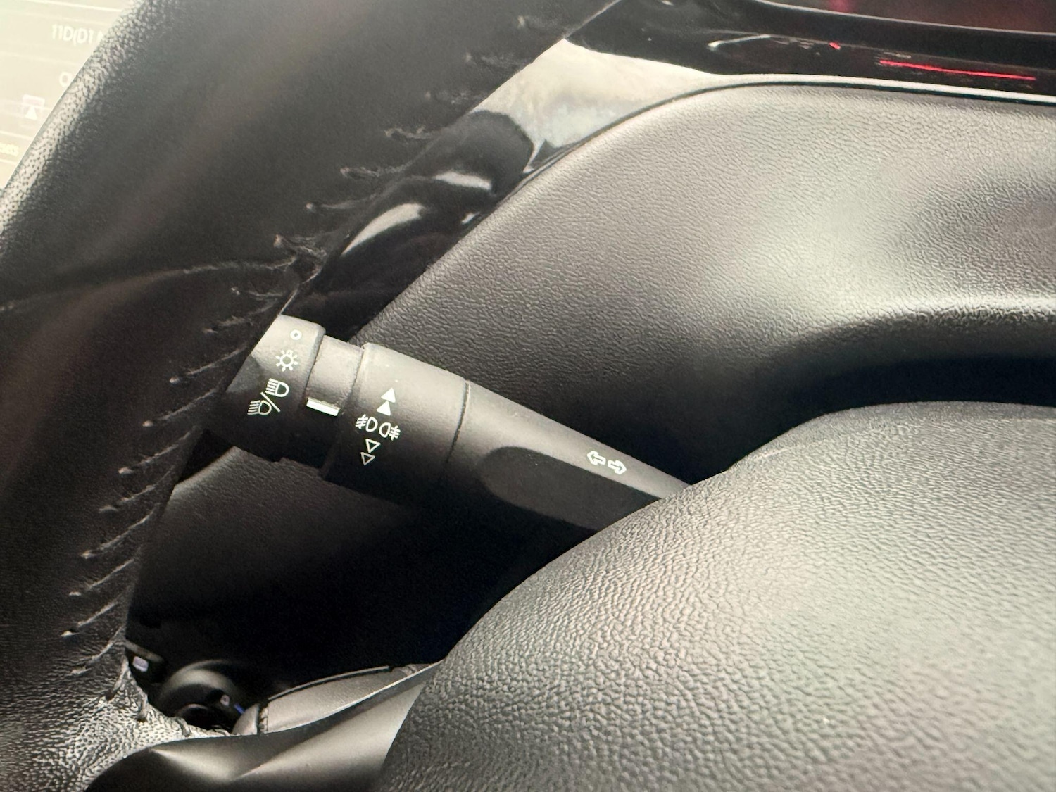 Used Peugeot 208 2015 for sale - 77315205: Photo 27