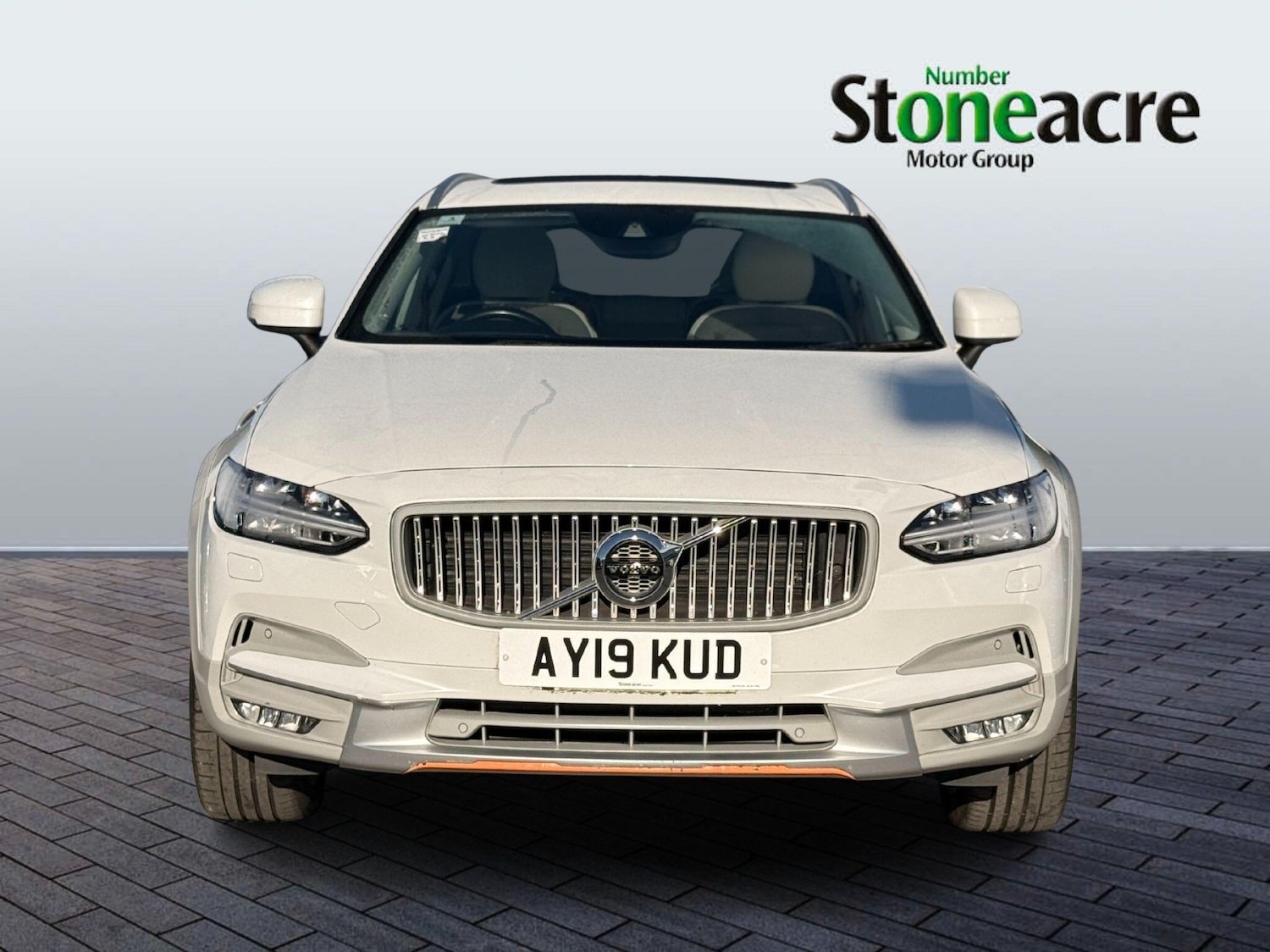 Used Volvo V90 2019 for sale - 76024803: Photo 2