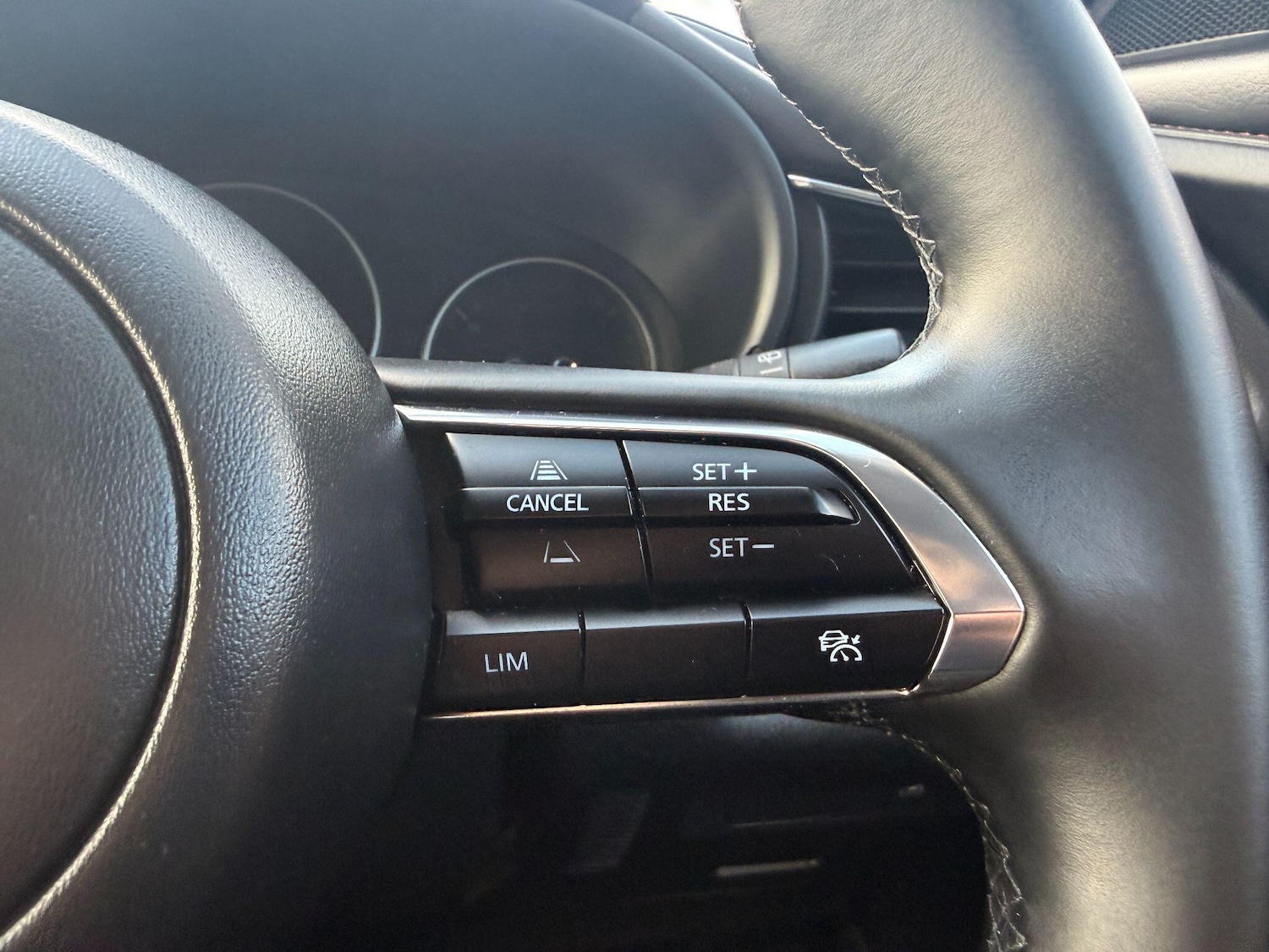 Used Mazda CX-30 2023 for sale - 76360539: Photo 11