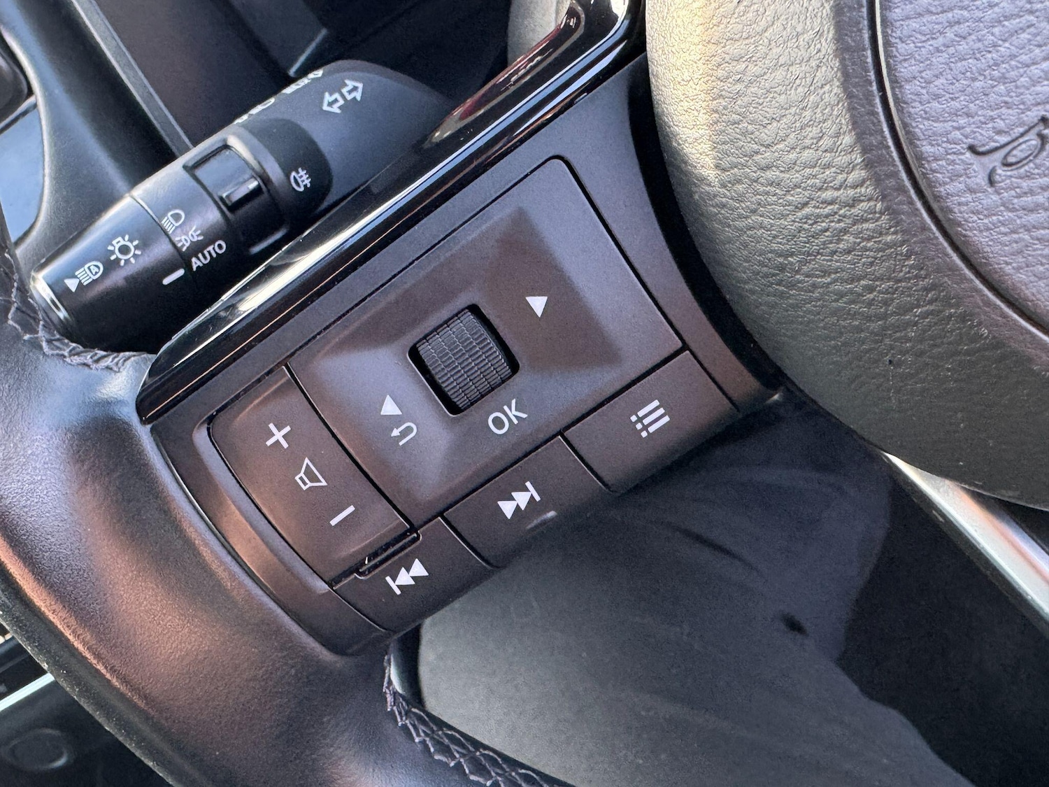 Used Nissan Qashqai for sale - 77190443: Photo 15