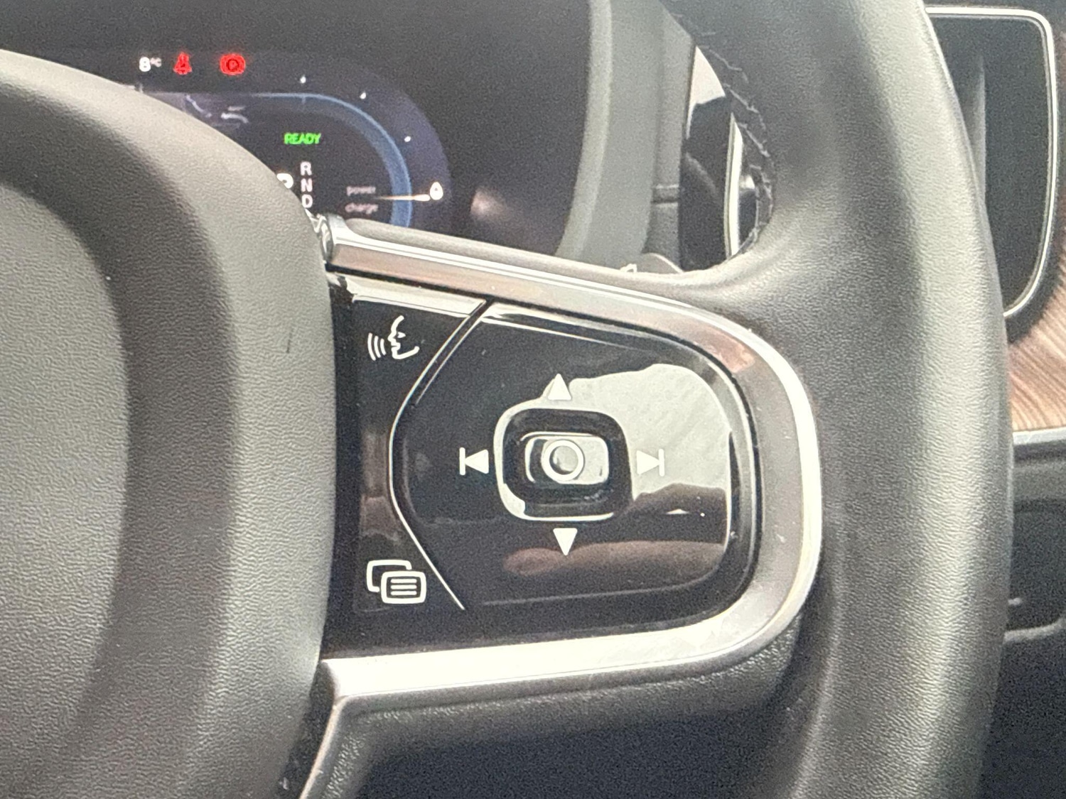 Used Volvo XC60 2023 for sale - 77253882: Photo 17