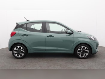 Used Hyundai i10 2023 for sale - 77117118: Photo