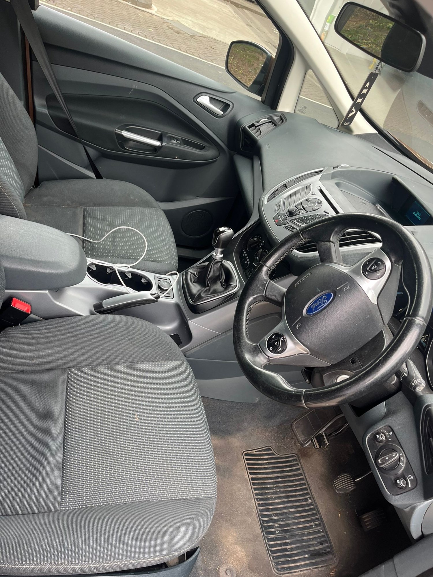Ford C-Max 2015 (15) - 1.6 TDCi Zetec 5dr - Image 7
