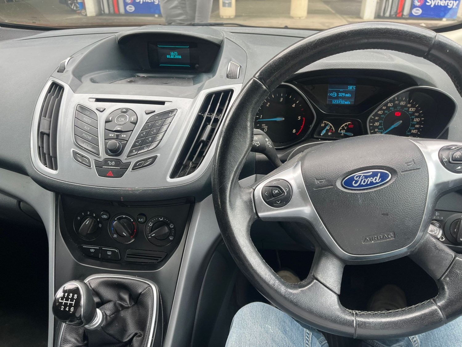 Ford C-Max 2015 (15) - 1.6 TDCi Zetec 5dr - Image 8