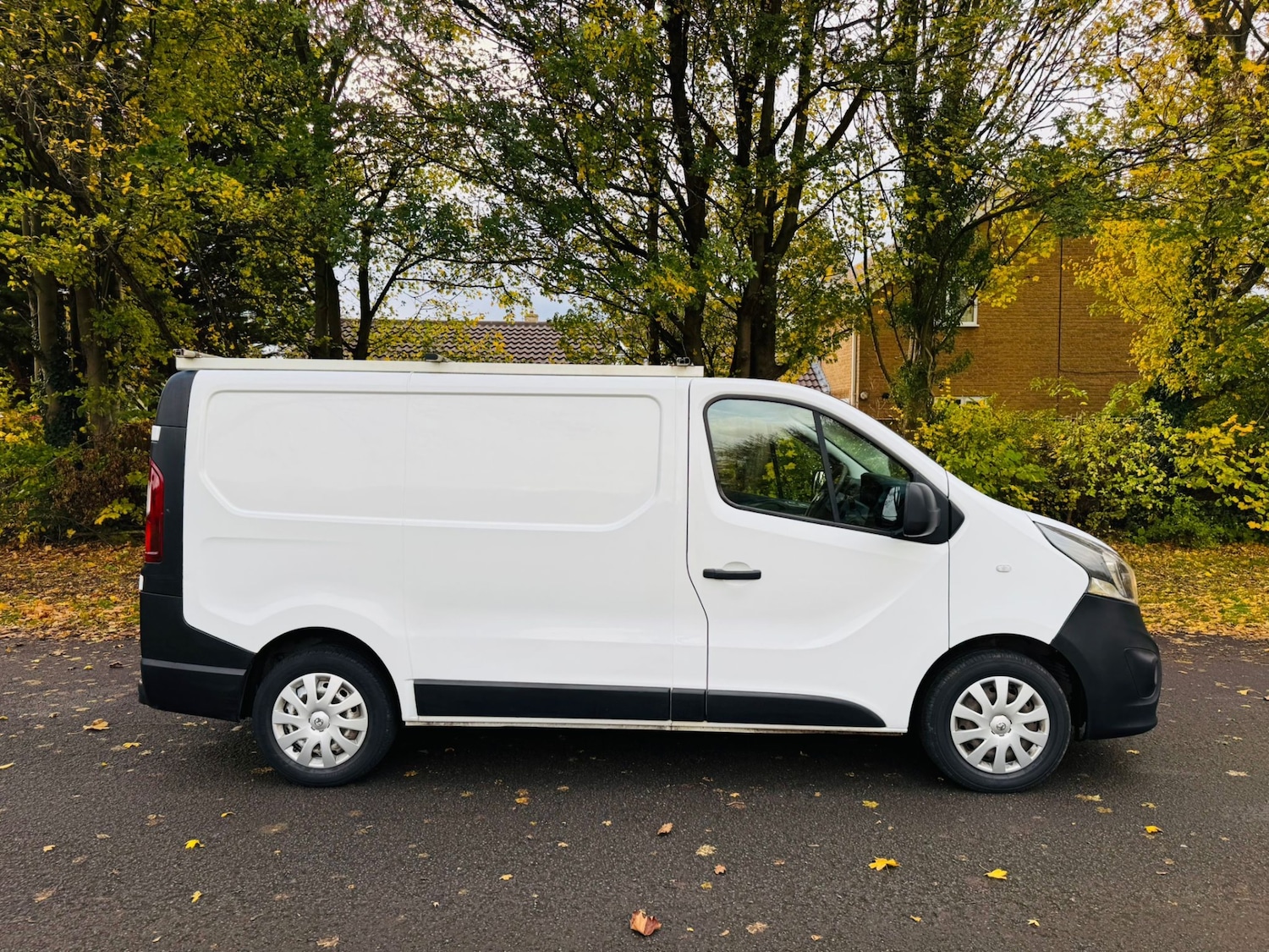 Used Vauxhall Vivaro 2016 for sale - 76488445: Photo 2