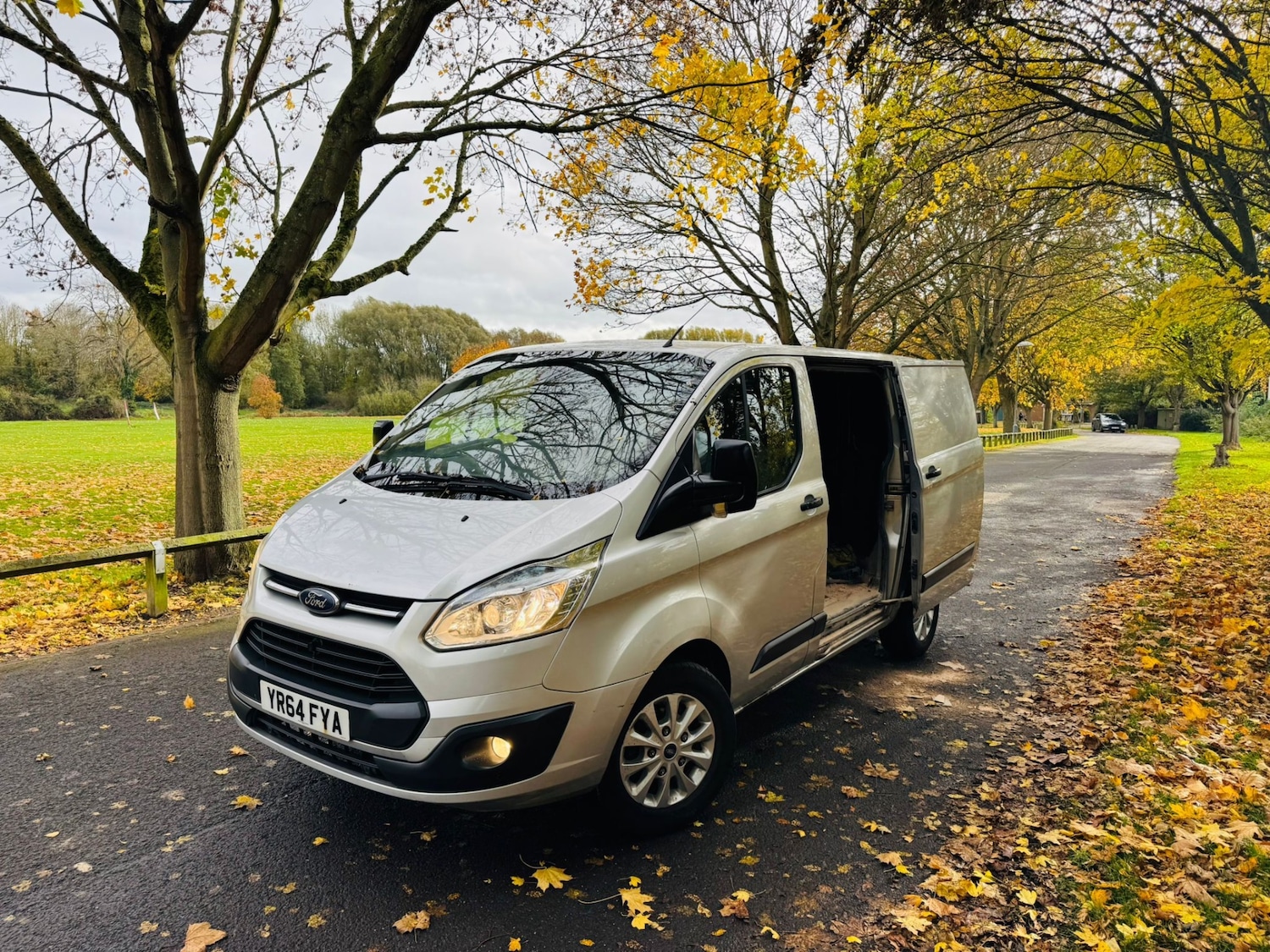 Used Ford Transit Custom 2015 for sale - 76488438: Photo 2