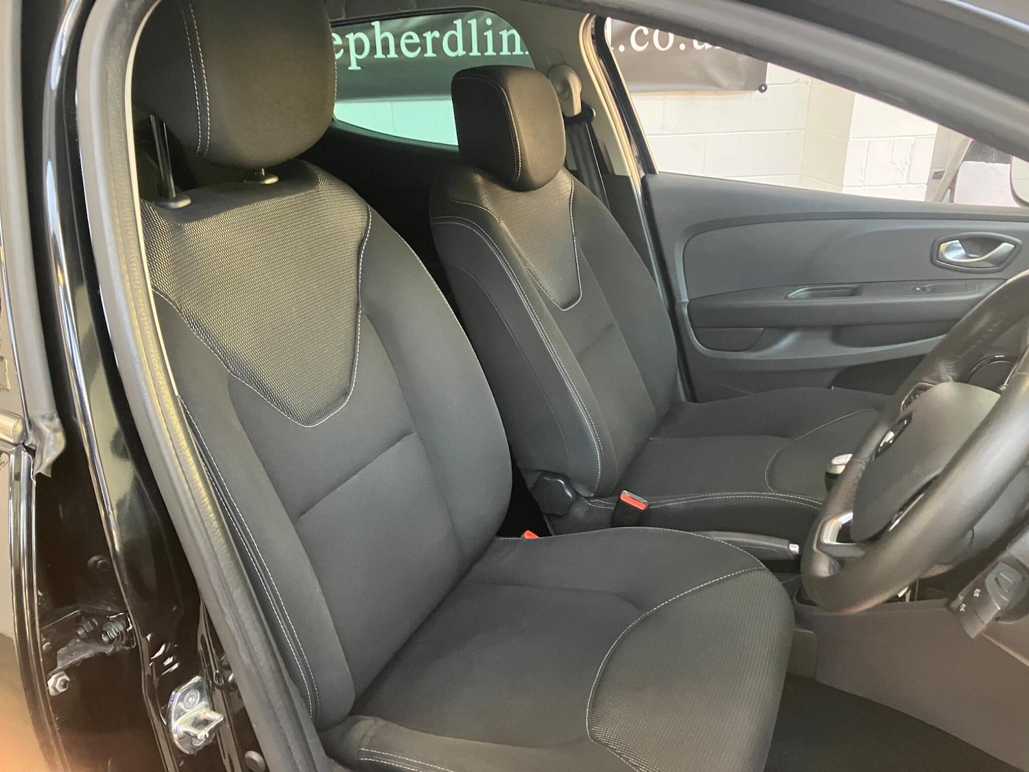 Used Renault Clio 2019 for sale - 77982706: Photo 16