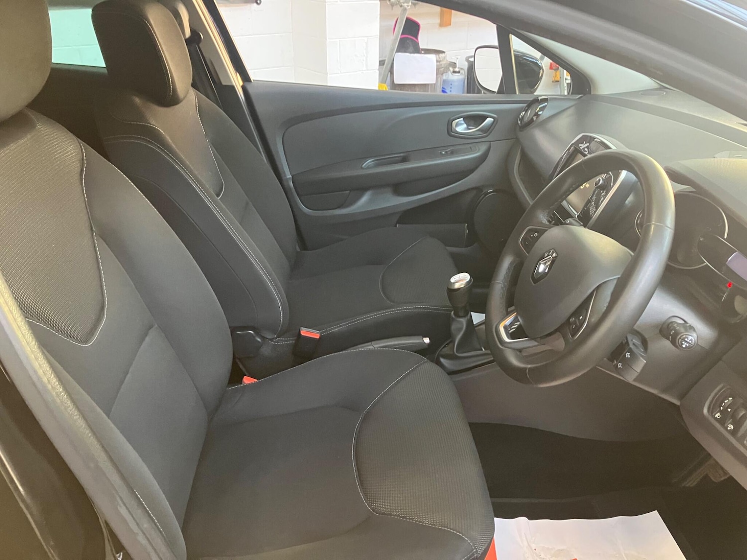 Used Renault Clio 2019 for sale - 77982706: Photo 17