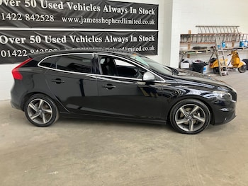 Used Volvo V40 2015 for sale - 78603032: Photo