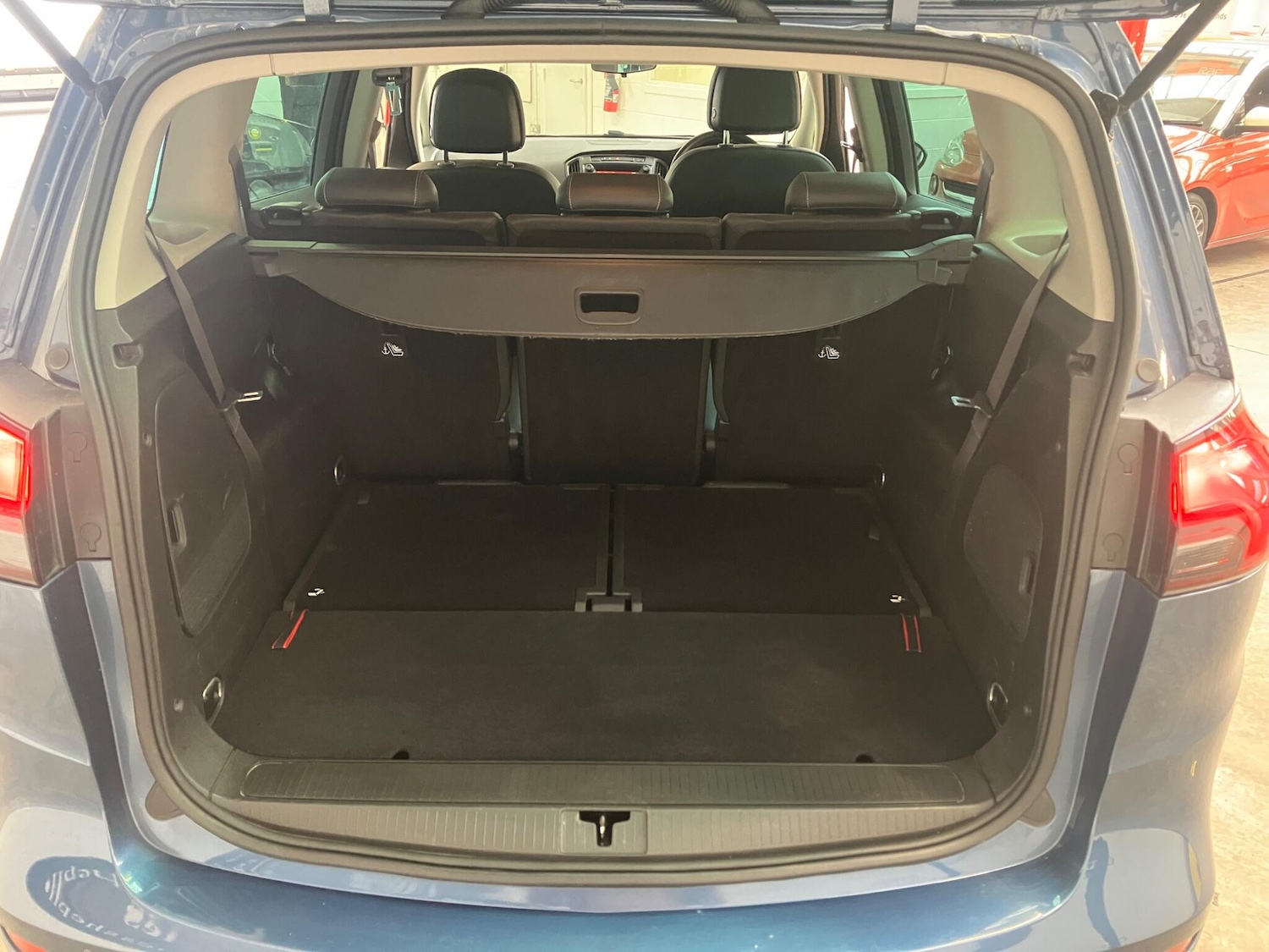 Used Vauxhall Zafira Tourer 2017 for sale - 77670774: Photo 10