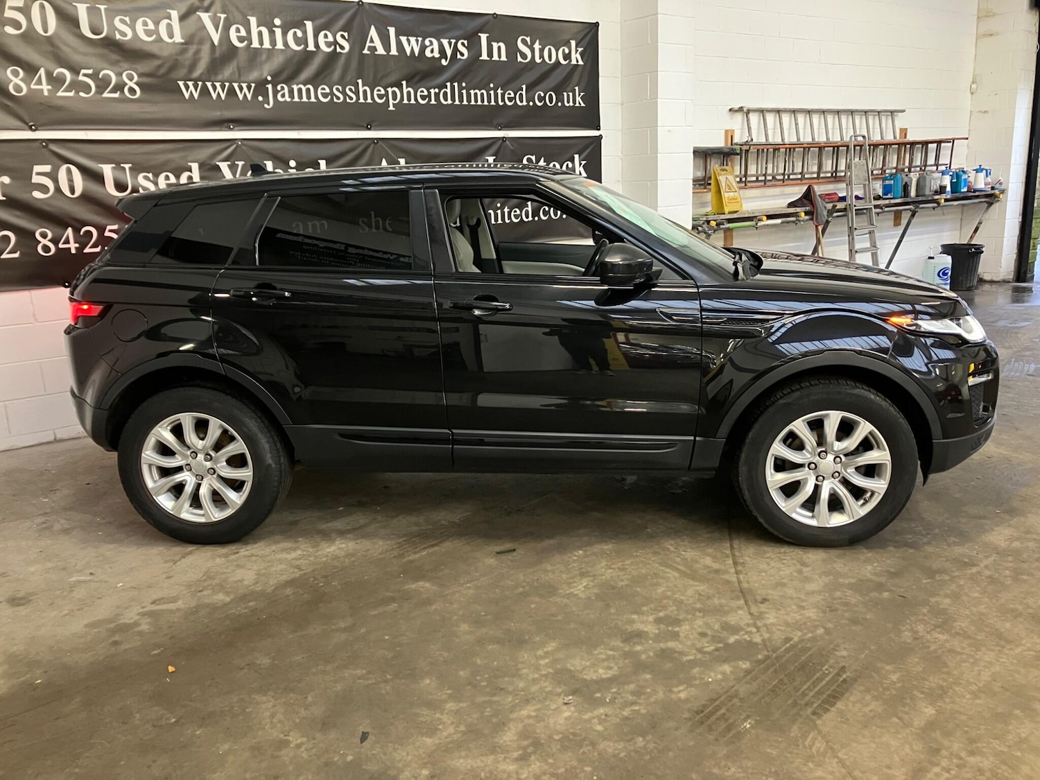 Used Land Rover Range Rover Evoque 2016 for sale - 77305460: Photo 2