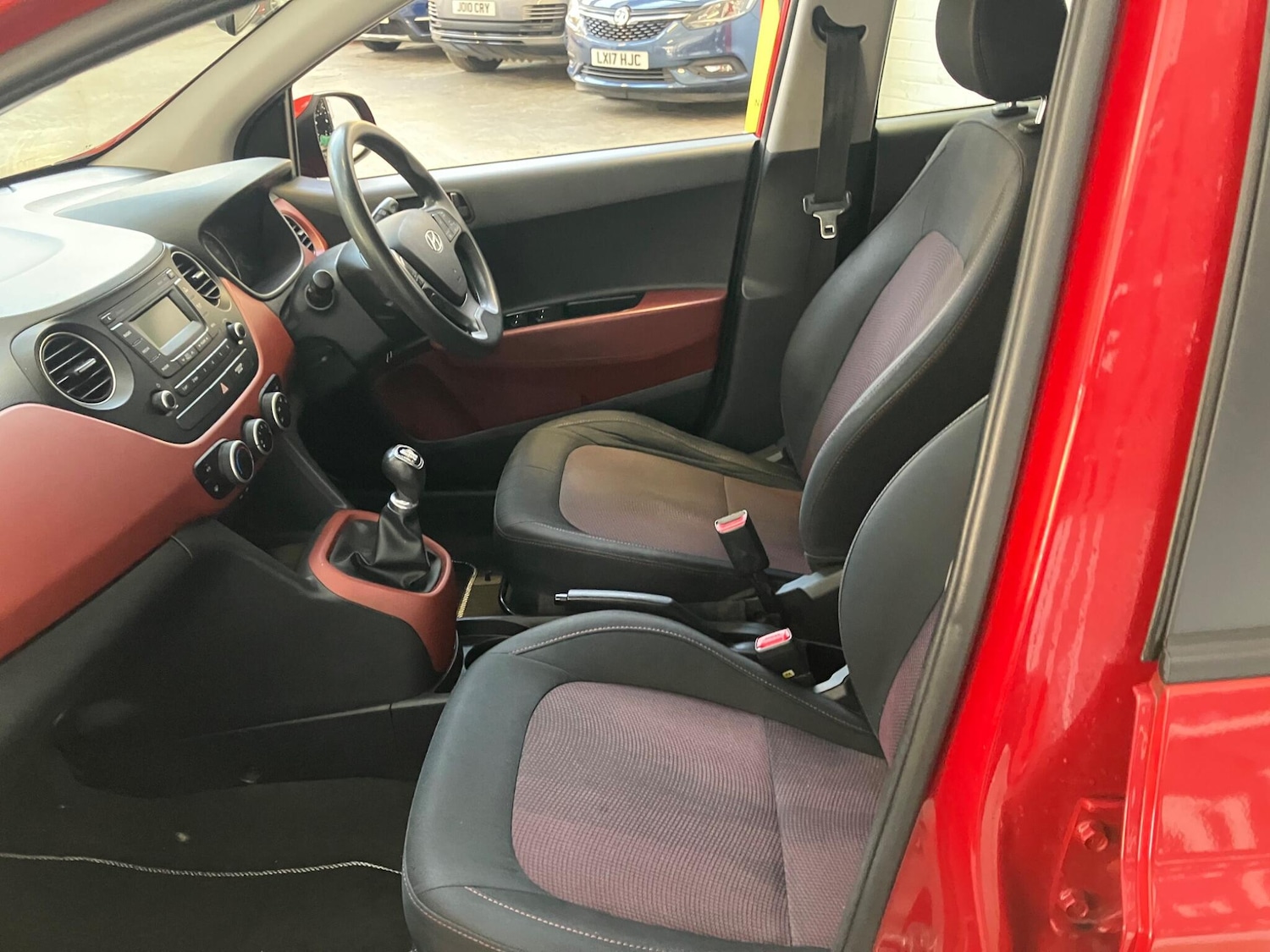 Used Hyundai i10 2017 for sale - 78204606: Photo 16