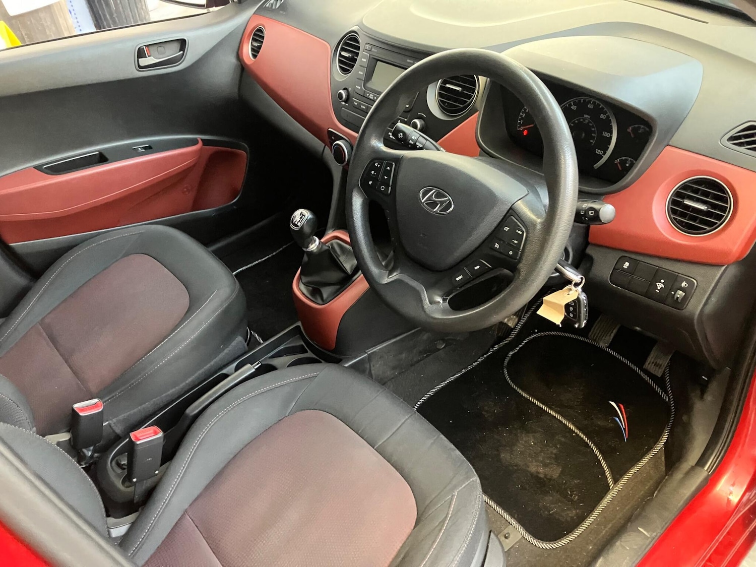 Used Hyundai i10 2017 for sale - 78204606: Photo 18