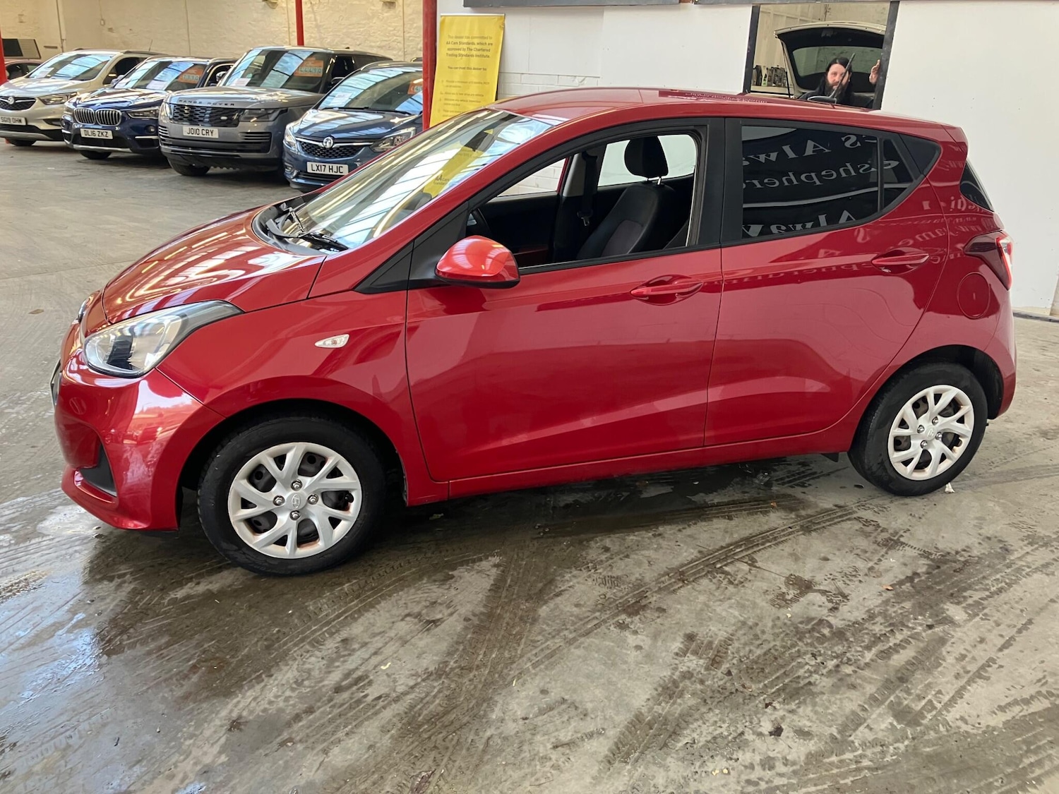 Used Hyundai i10 2017 for sale - 78204606: Photo 6