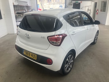 Used Hyundai i10 2019 for sale - 78755805: Photo