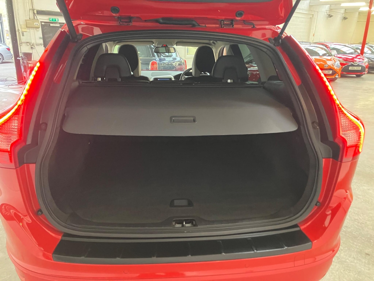 Used Volvo XC60 2011 for sale - 77304873: Photo 11