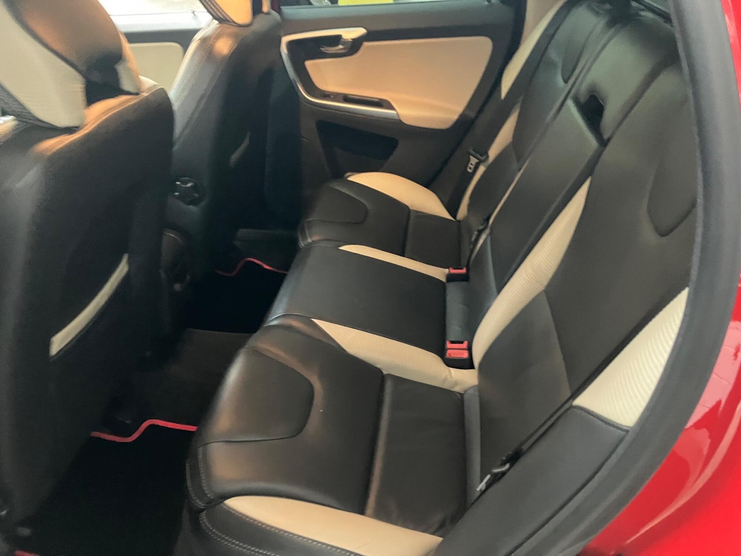 Used Volvo XC60 2011 for sale - 77304873: Photo 14