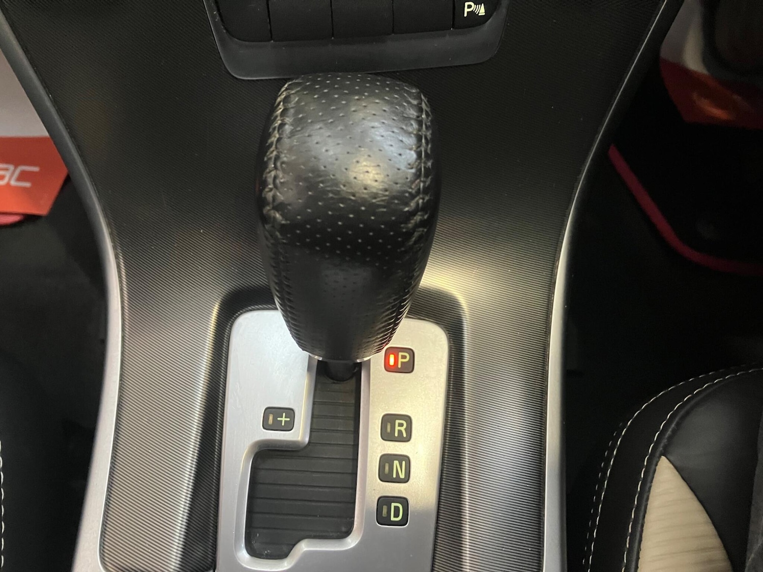 Used Volvo XC60 2011 for sale - 77304873: Photo 24