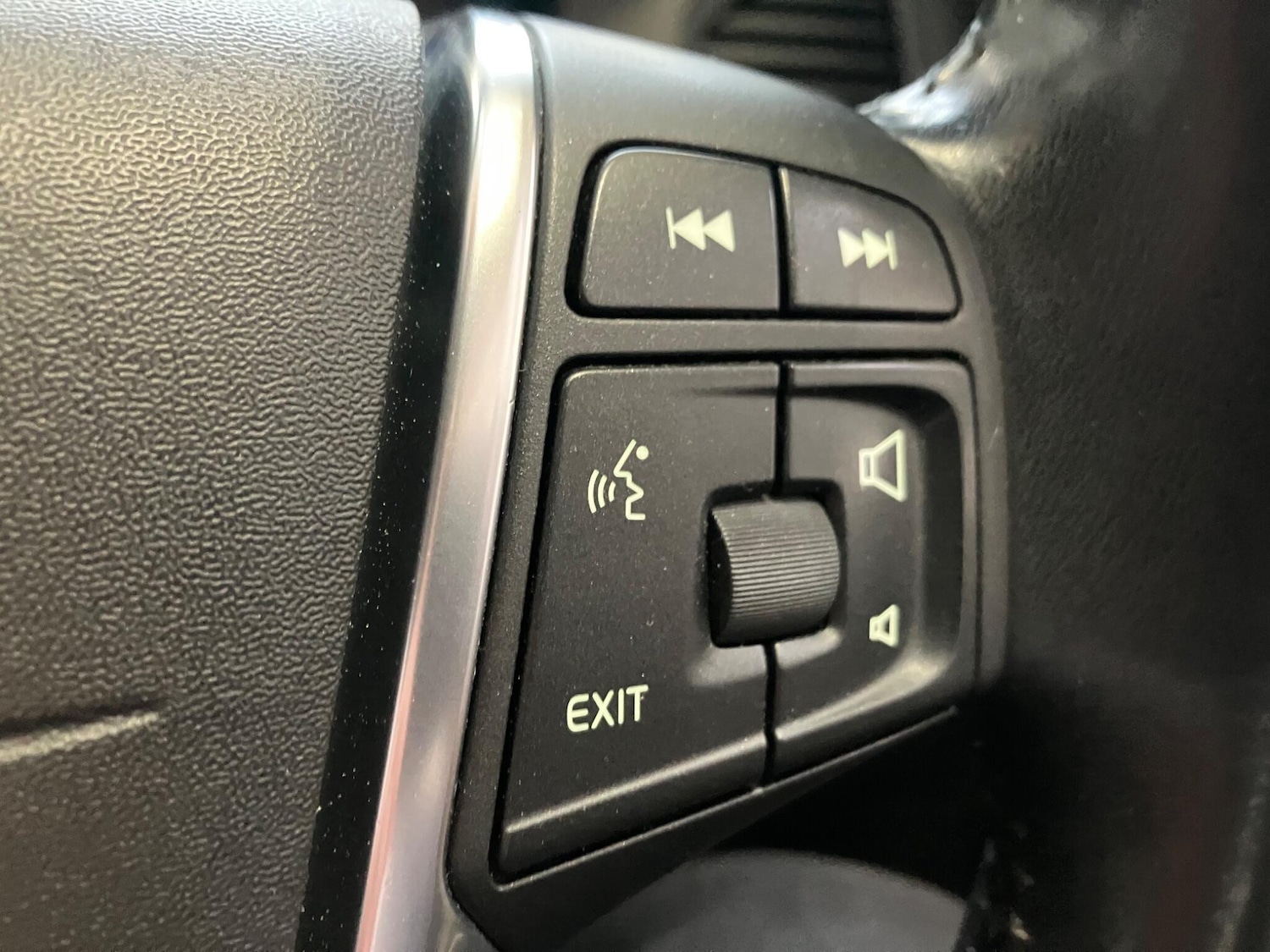 Used Volvo XC60 2011 for sale - 77304873: Photo 26