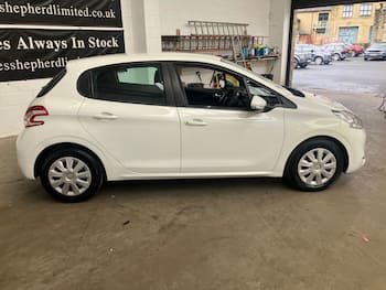 Used Peugeot 208 2015 for sale - 79691681: Photo