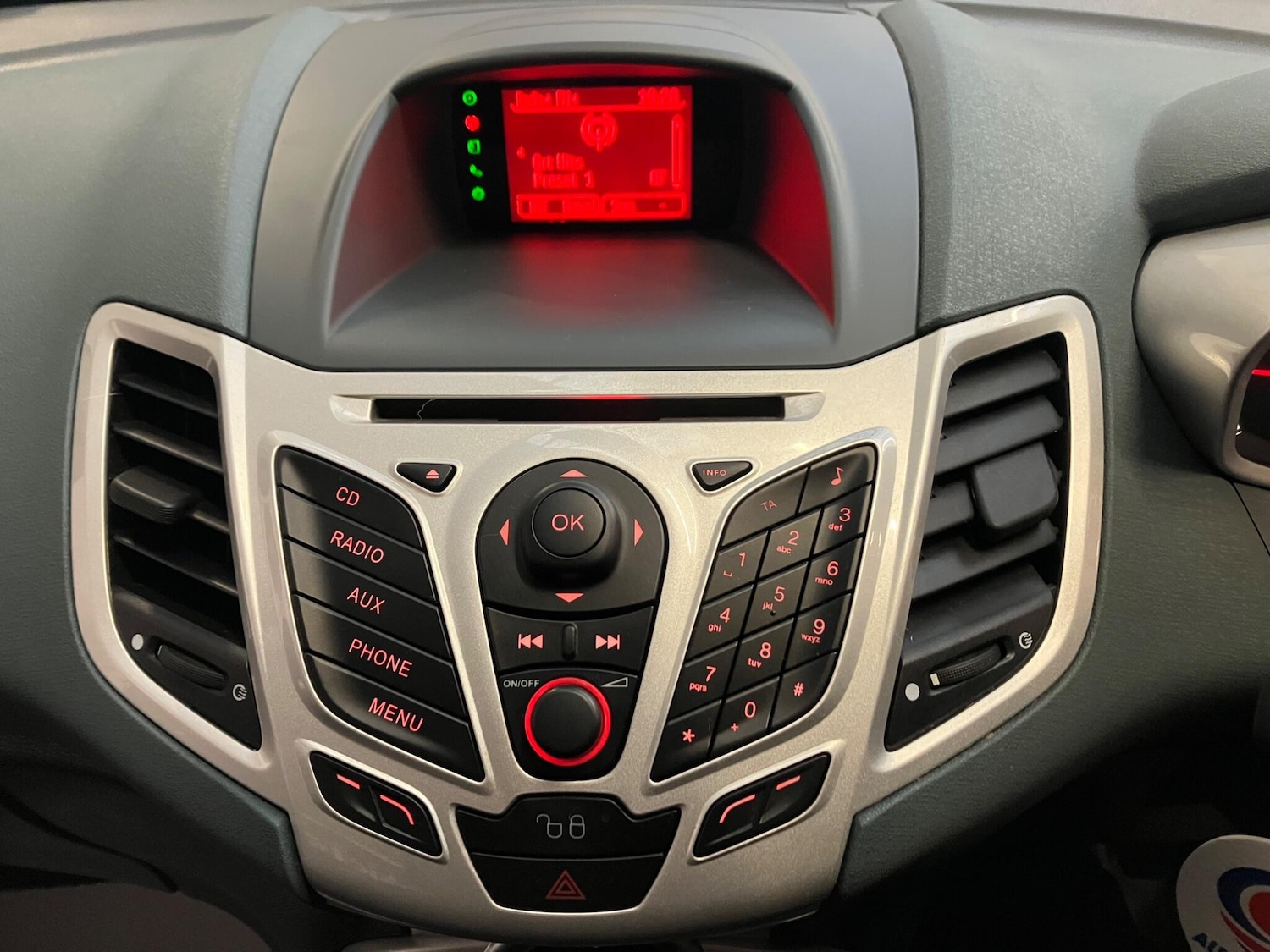 Used Ford Fiesta 2010 for sale - 77304954: Photo 20