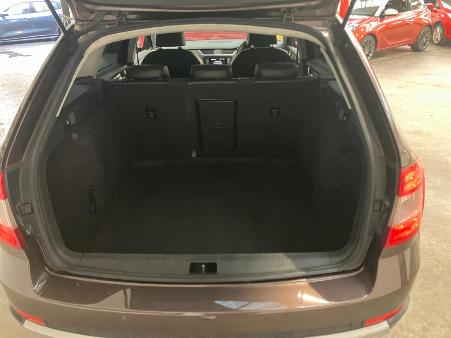 Used Skoda Octavia 2015 for sale - 77306094: Photo 10