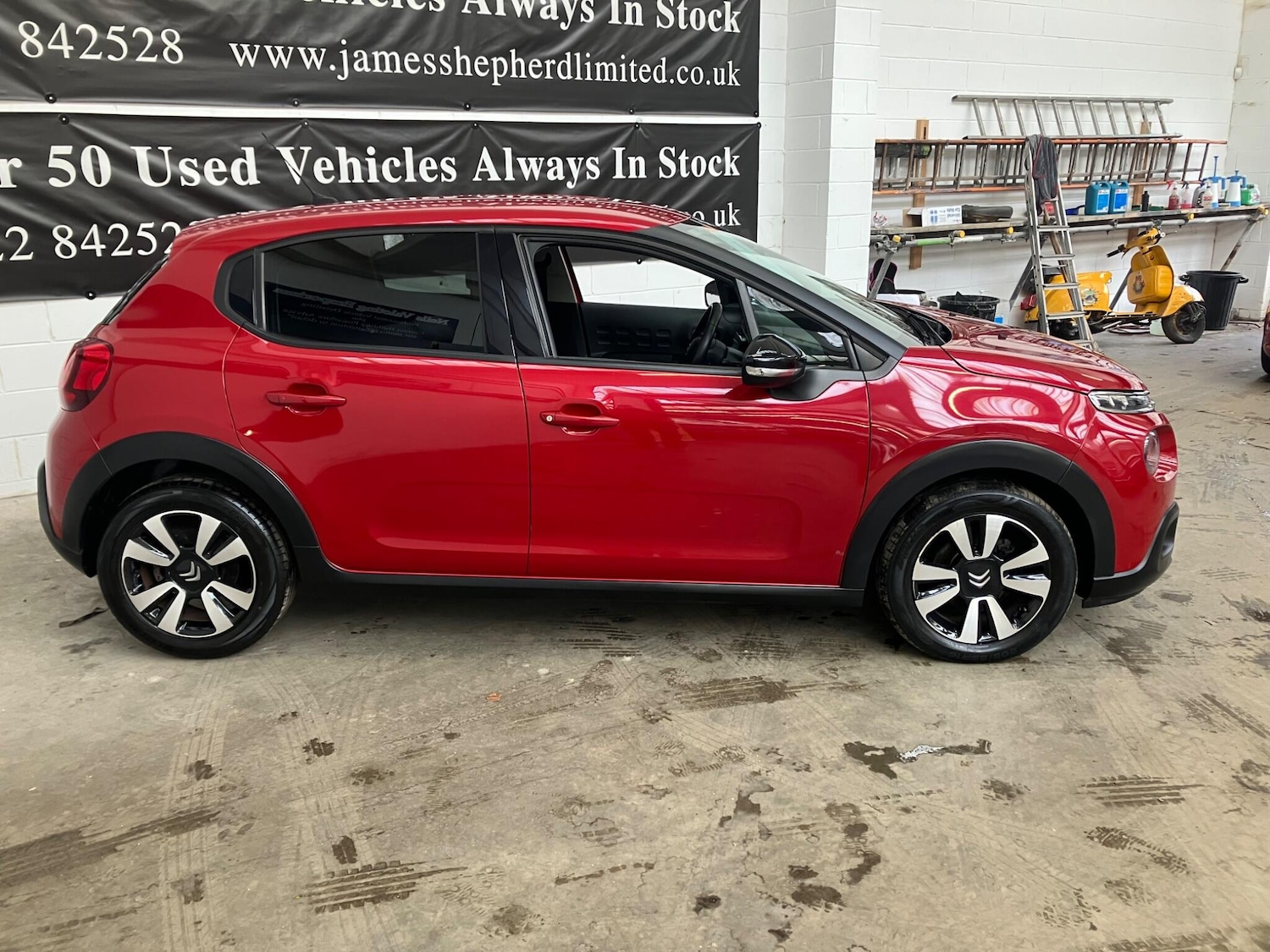 Used Citroen C3 for sale - 77882813: Photo 2