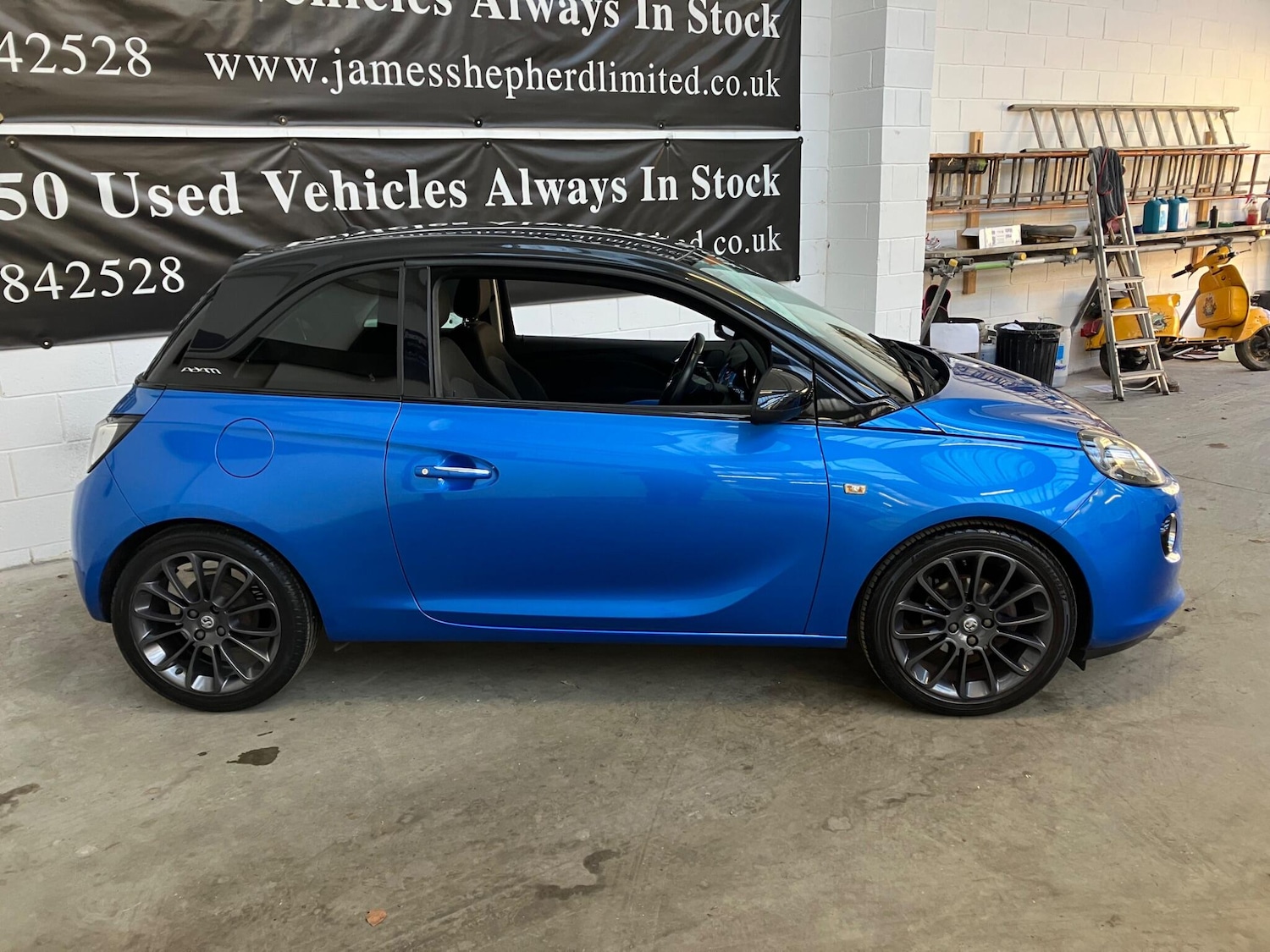 Used Vauxhall ADAM for sale - 78007727: Photo 2