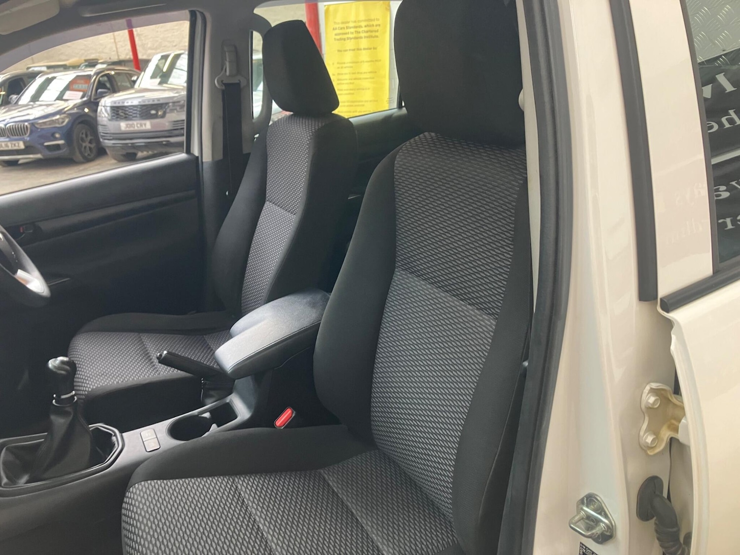 Used Toyota Hilux 2020 for sale - 77925927: Photo 14