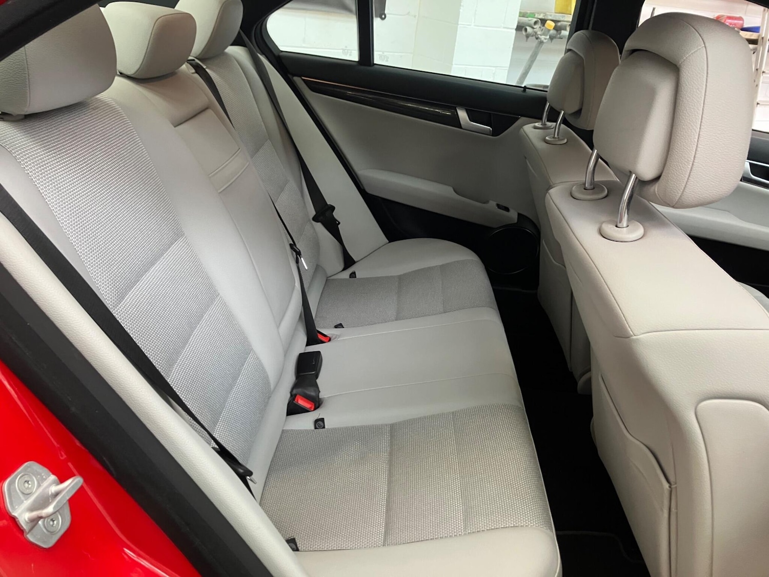 Used Mercedes-Benz C Class 2011 for sale - 77306190: Photo 11