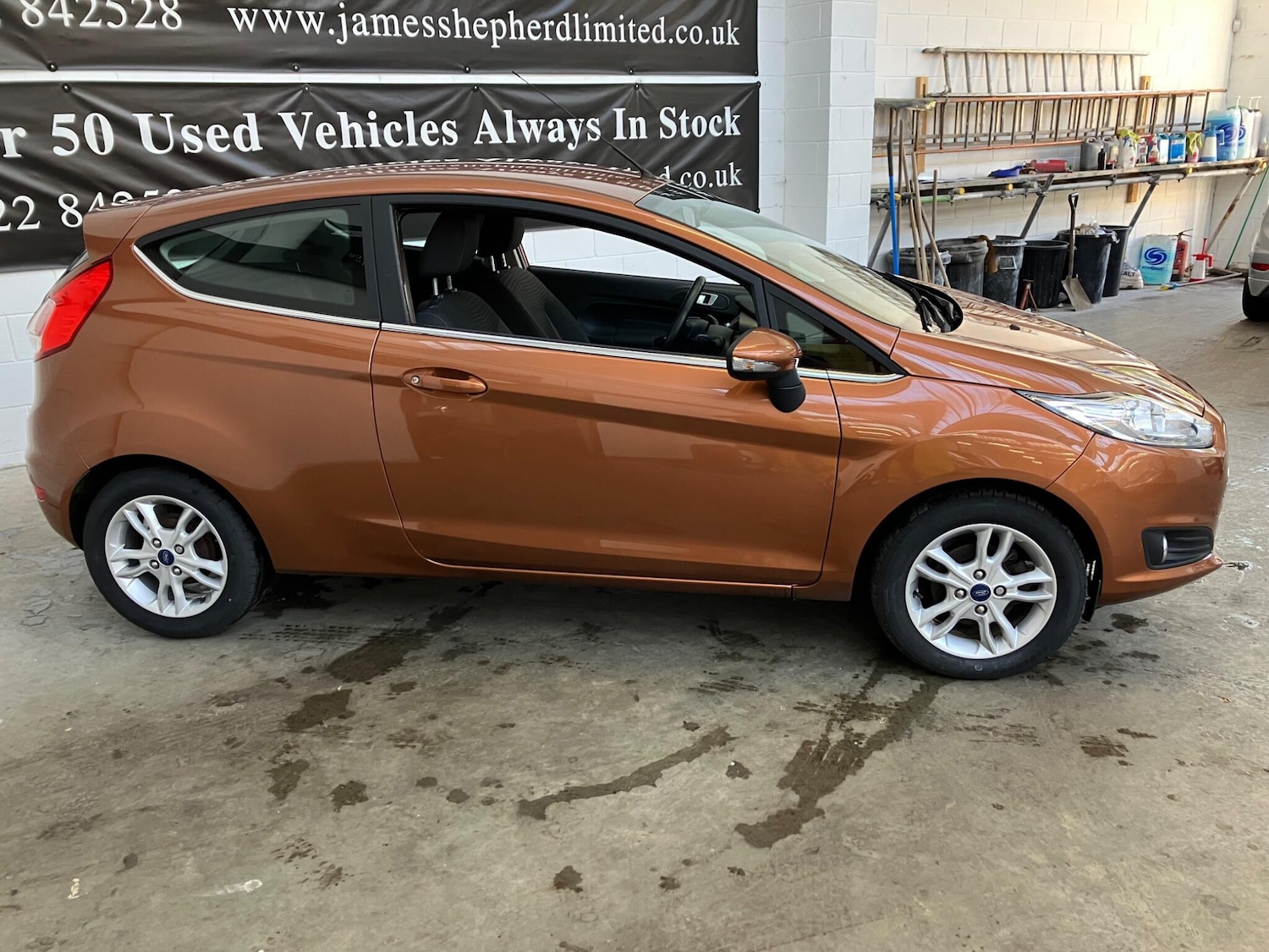 Used Ford Fiesta 2017 for sale - 77304839: Photo 2