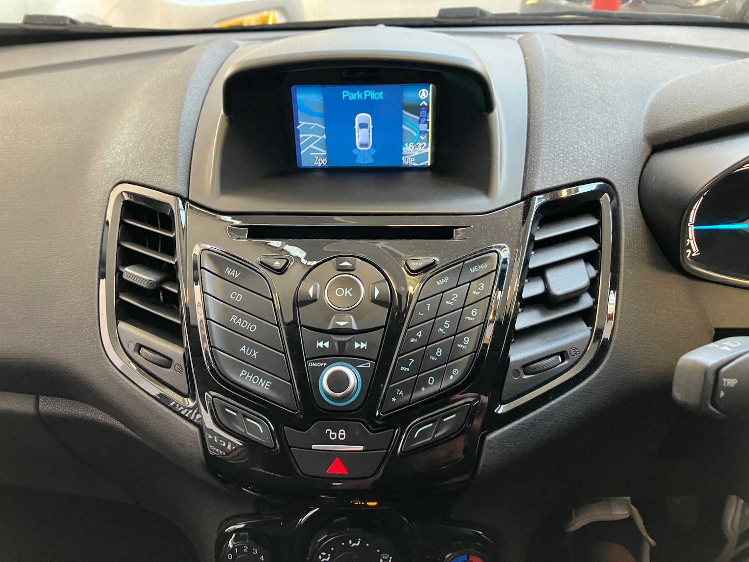 Used Ford Fiesta 2017 for sale - 77304839: Photo 20