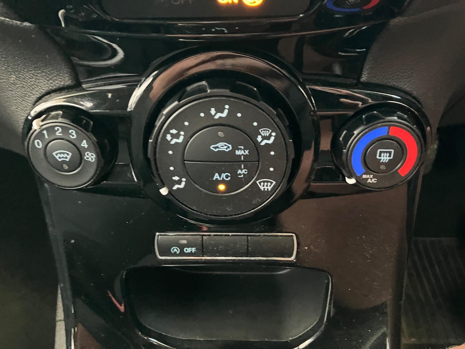 Used Ford Fiesta 2017 for sale - 77304839: Photo 21