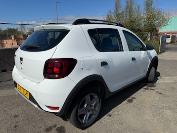 Used Dacia Sandero Stepway 2017 for sale - 78902918: Photo
