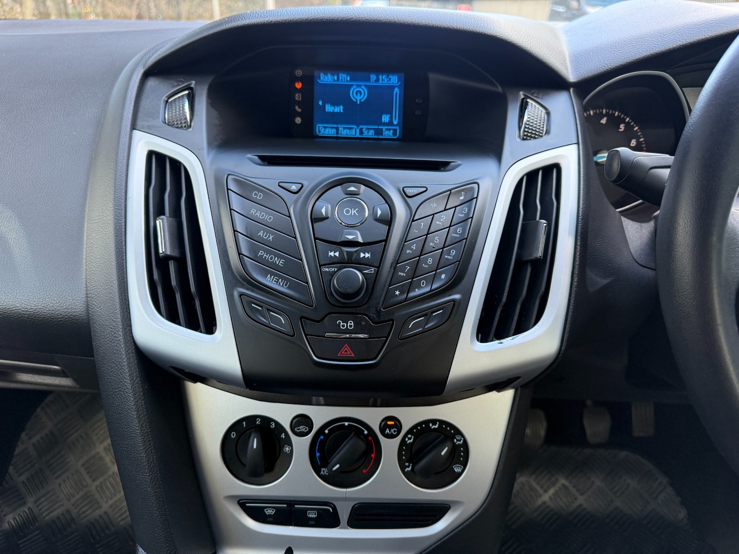 Used Ford Focus 2012 for sale - 78111617: Photo 11