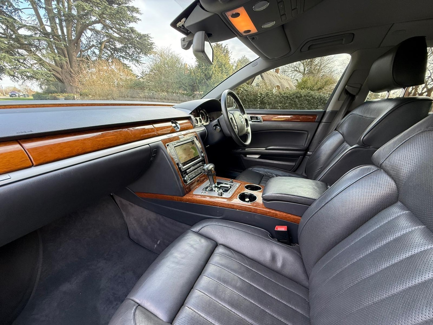 Used Volkswagen Phaeton 2011 for sale - 77723956: Photo 35