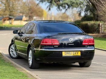 Used Volkswagen Phaeton 2011 for sale - 77723956: Photo