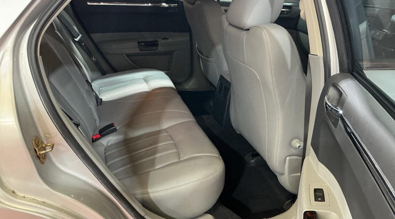 Used Chrysler 300C 2007 for sale - 76122618: Photo 8