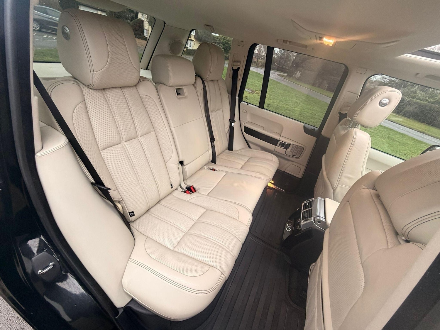 Used Land Rover Range Rover 2011 for sale - 77230019: Photo 16