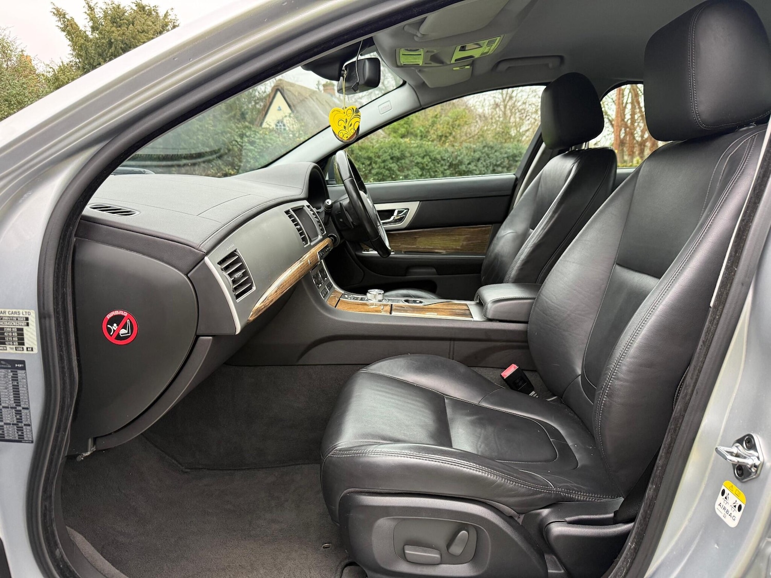 Used Jaguar XF 2012 for sale - 76714277: Photo 12