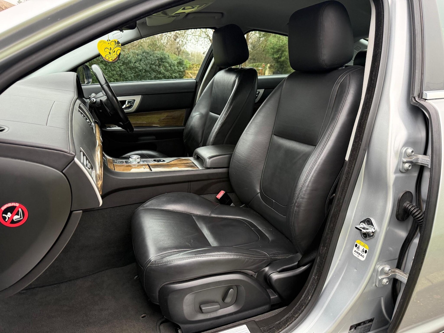 Used Jaguar XF 2012 for sale - 76714277: Photo 13