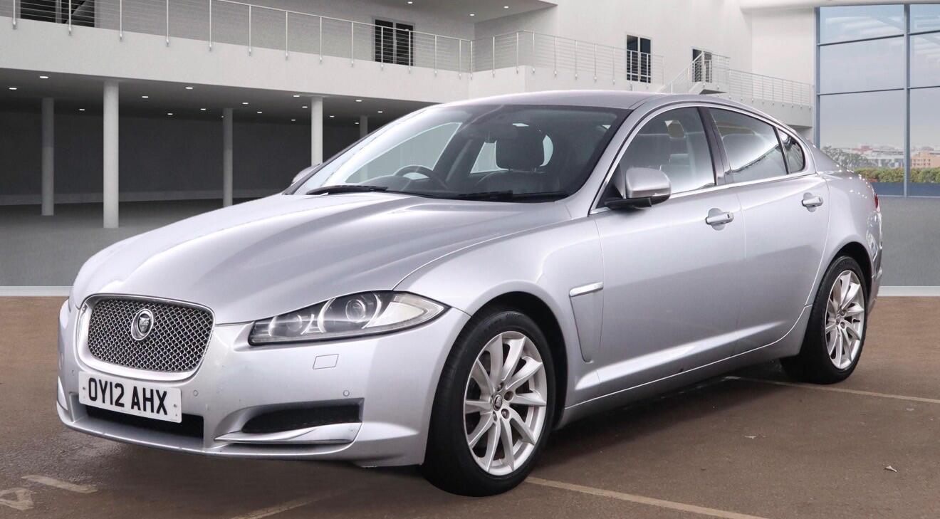 Used Jaguar XF 2012 for sale - 76714277: Photo 2