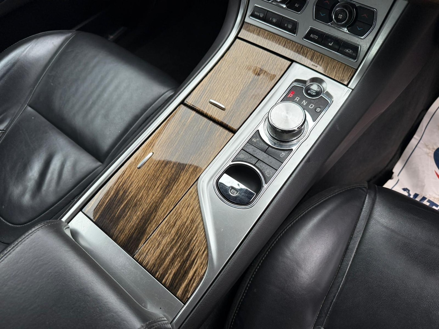 Used Jaguar XF 2012 for sale - 76714277: Photo 28