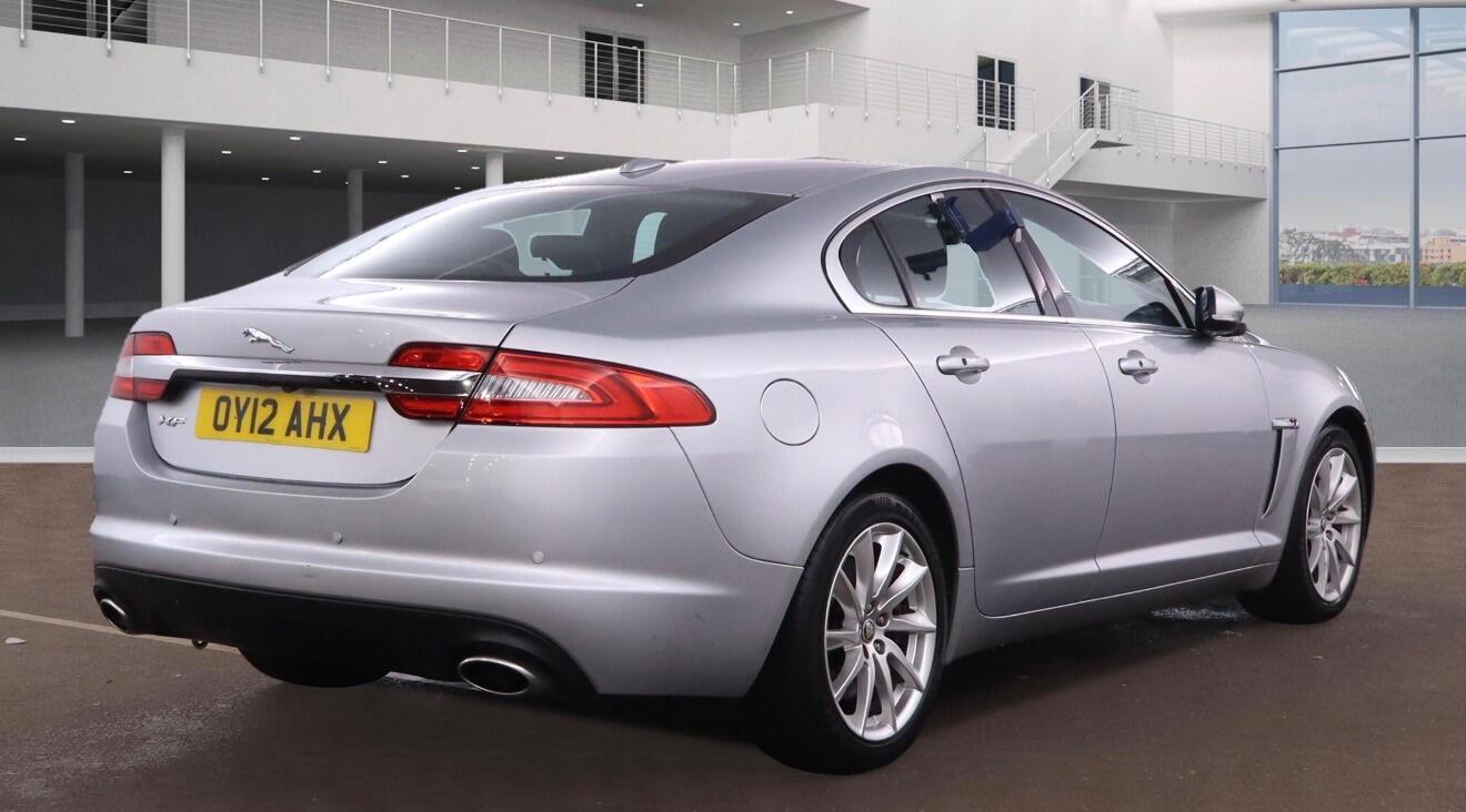 Used Jaguar XF 2012 for sale - 76714277: Photo 4