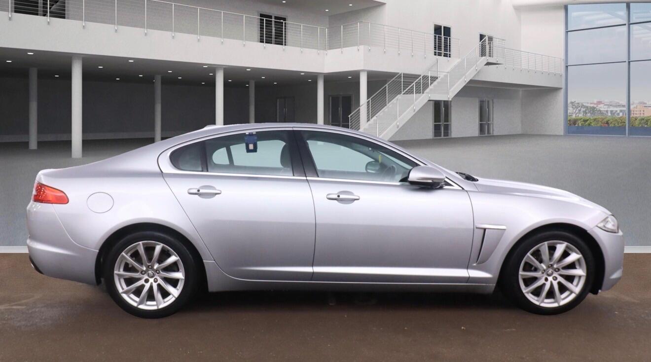Used Jaguar XF 2012 for sale - 76714277: Photo 5