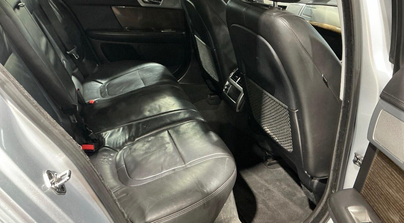 Used Jaguar XF 2012 for sale - 76714277: Photo 8
