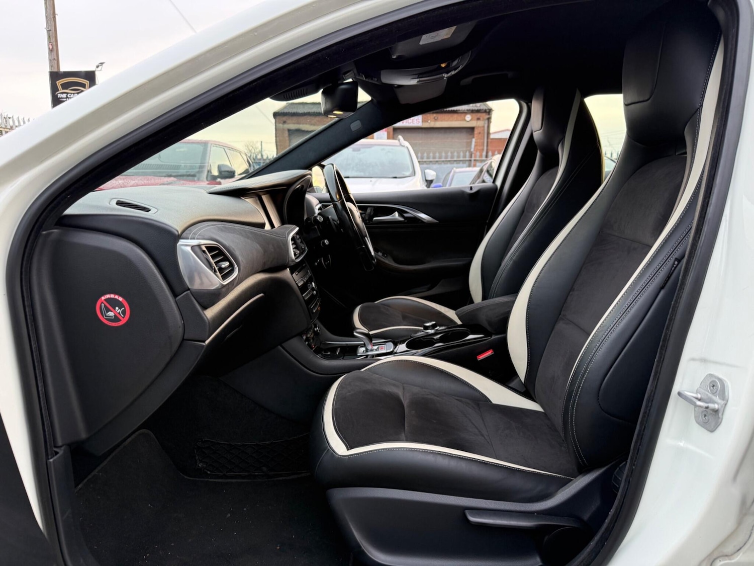 Used Infiniti Q30 2016 for sale - 77395775: Photo 11