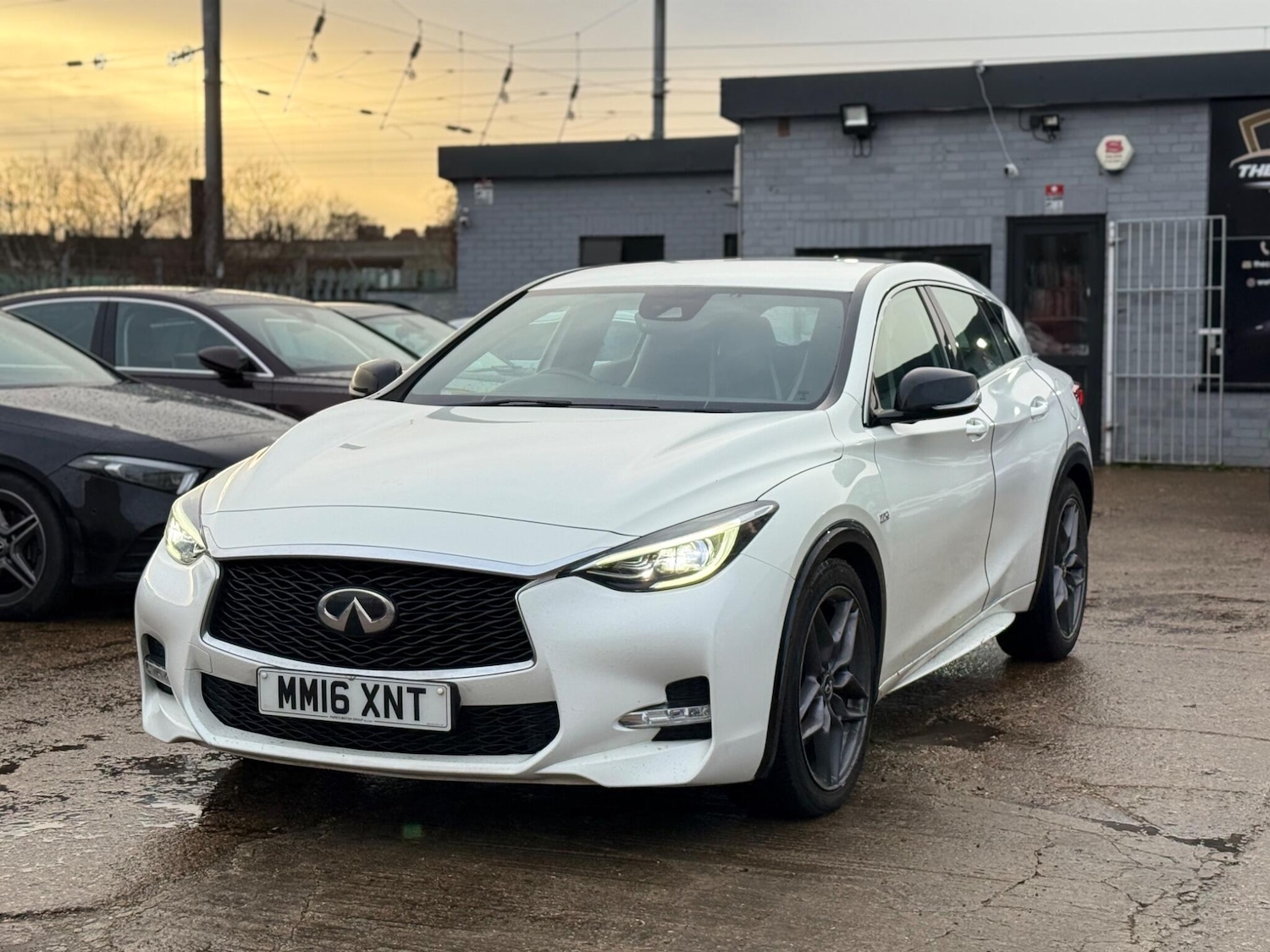 Used Infiniti Q30 2016 for sale - 77395775: Photo 2